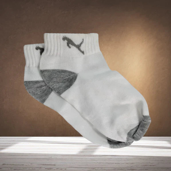 Printed socks with various patterns. Printed socks with various patterns.